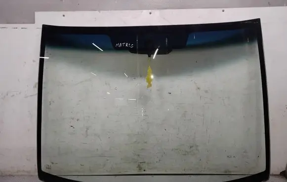 Hyundai Matrix Front windscreen/windshield window 