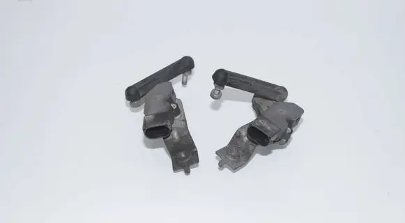 BMW X6M F86 Air suspension front height level sensor 6870200 37146870200 6867646