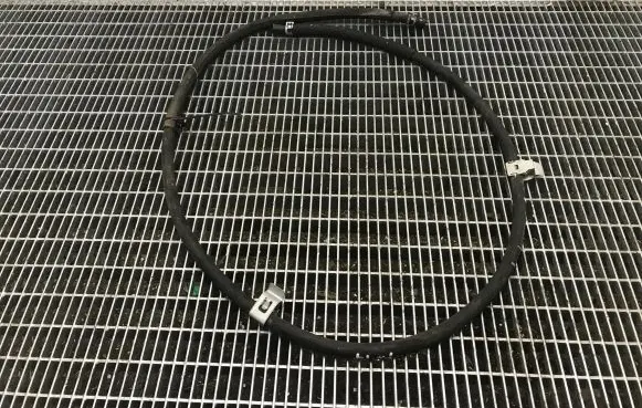 Mercedes-Benz C W204 Engine coolant pipe/hose A2048300996