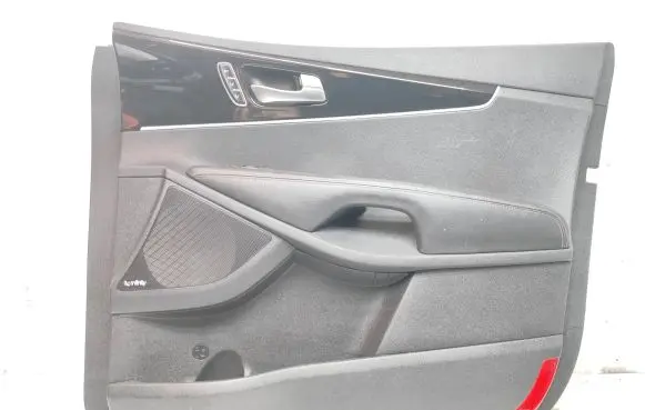 KIA Sorento Front door card panel trim