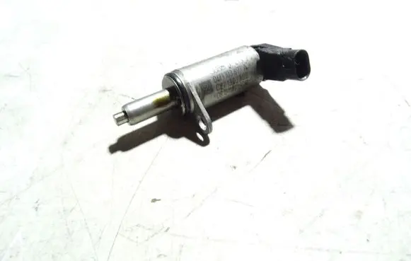Audi A4 S4 B8 8K Camshaft position sensor 06H103697A