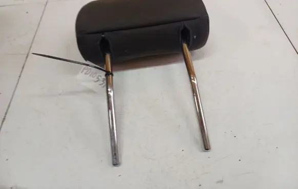 Audi A3 S3 8P Front seat headrest 