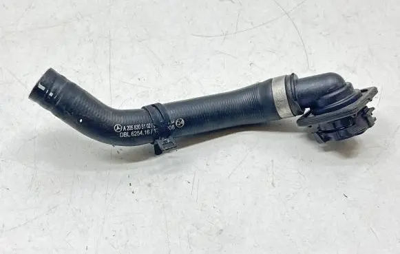 Mercedes-Benz EQC Electric car engine cooling hoses/pipes A2058305102