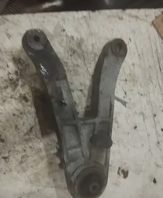 Volvo S80 Engine mounting bracket 3524347 C6587