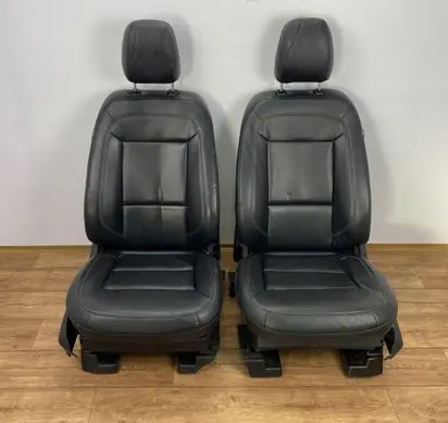 Ford Explorer VI Seat set 