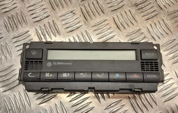 Volkswagen PASSAT B5.5 Climate control unit 5HB008139