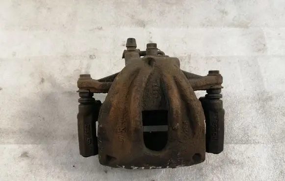 Toyota Corolla Verso AR10 Front brake caliper 4773005060