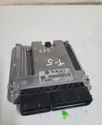 Volkswagen Transporter - Caravelle T5 Engine control unit/module 070906016EC 1039S26400 0281014893