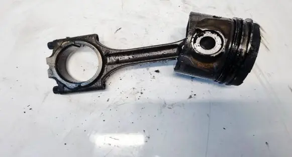 Volvo XC90 Piston with connecting rod 