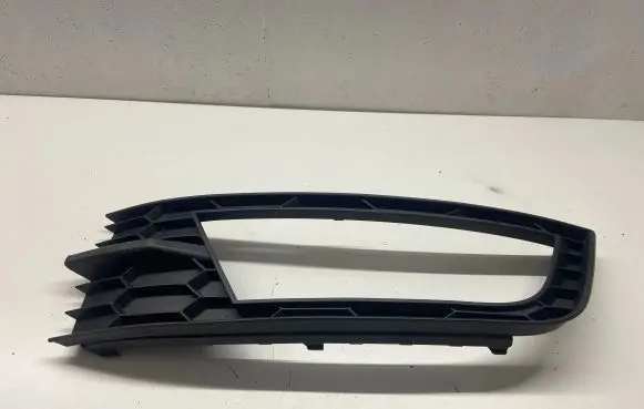 Skoda Octavia Mk4 Front fog light trim/grill 5E0807681 320020111403 11140361501