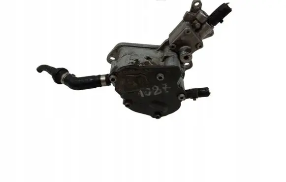 Volkswagen Golf IV Vacuum pump 038145209E