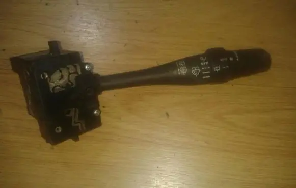 Nissan Almera N16 Wiper control stalk 36990b