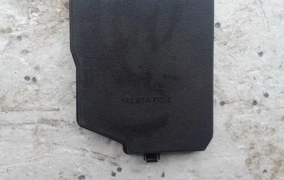 Lexus RX 450H Fuse box cover 8266248540