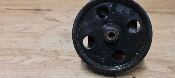 Volvo V50 Power steering pump 4M5T3A696AE