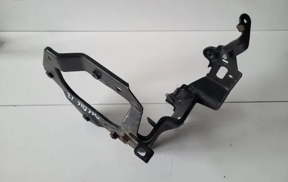 Toyota Auris E180 Battery bracket 