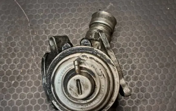 Mercedes-Benz ML W163 EGR valve A6110900754