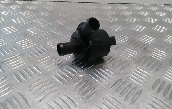 Volkswagen PASSAT B8 Electric auxiliary coolant/water pump 5Q0965567J