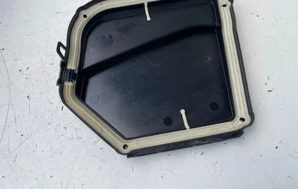 BMW 5 F10 F11 Fuse box cover 7555151