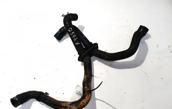 Volkswagen PASSAT B5 Engine coolant pipe/hose 8d0819373n