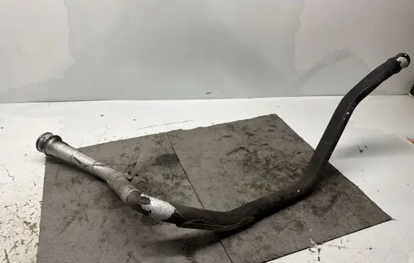 Volvo S80 Fuel tank filler neck pipe 31274183