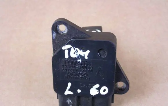 Toyota RAV 4 (XA30) Mass air flow meter 2220430010