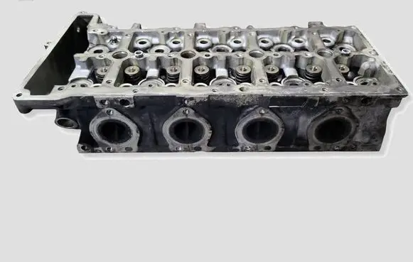 BMW 3 E90 E91 Engine head 7810465 781046503
