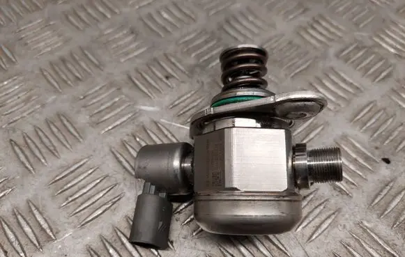 Mercedes-Benz GL X166 Fuel injection high pressure pump A2780701201