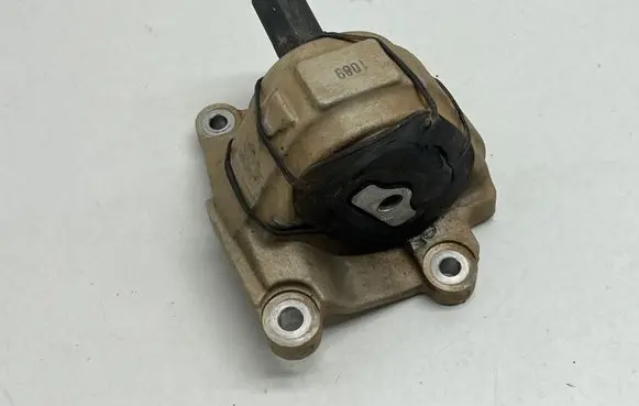Jeep Wrangler Engine mount bracket 46535