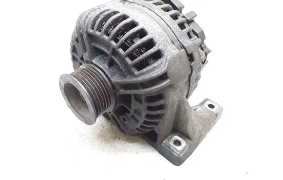 Volvo XC90 Generator/alternator 8637849 0124625001