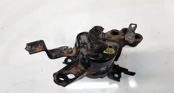 Toyota Avensis T270 Engine mount bracket 