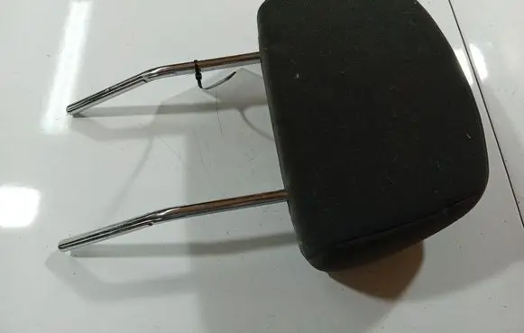 Opel Astra H Front seat headrest 