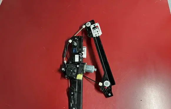 BMW X2 F39 Front door window regulator with motor 7420391