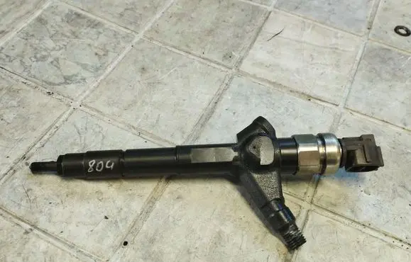 Nissan Almera Tino Fuel injector AW400AW4 02E00422