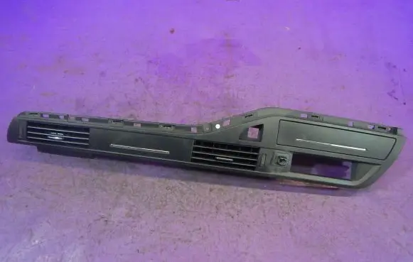 Dashboard air vent grill cover trim