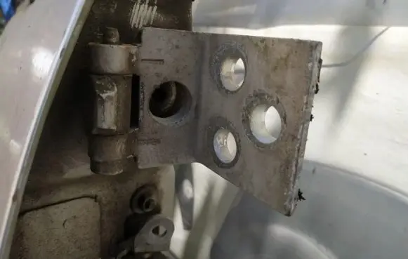 Citroen Xsara Front door upper hinge