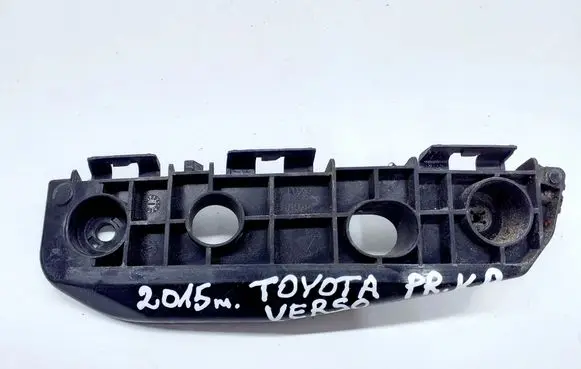 Toyota Verso-S Front bumper mounting bracket 525360F020