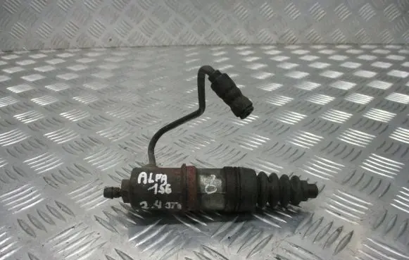 Alfa Romeo 156 Clutch slave cylinder 