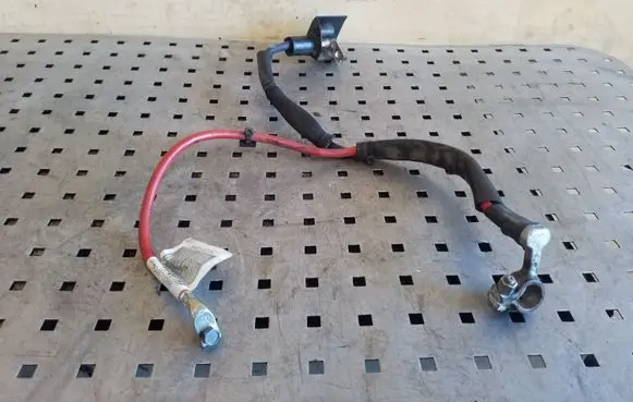 Skoda Octavia Mk3 (5E) Positive cable (battery) 5Q0971228A