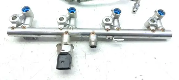 Mercedes-Benz C W204 Fuel main line pipe A2710705495