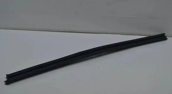 Audi A6 S6 C7 4G Rubber seal front door window/glass 4G0837479