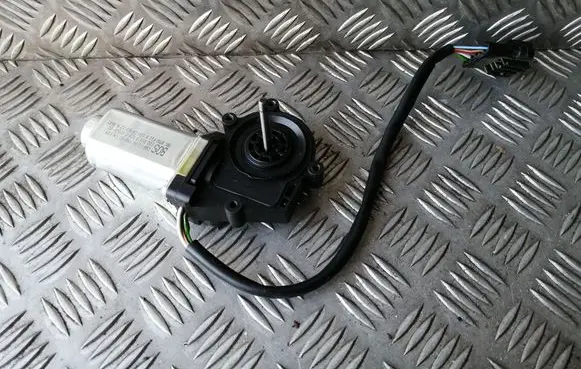 BMW 5 F10 F11 Curtain motor 9929003