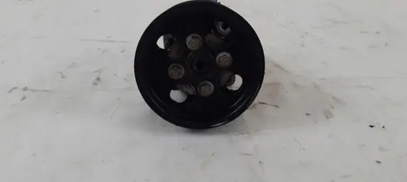Volvo XC70 Power steering pump 31280320