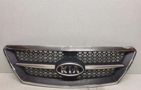 KIA Sorento Front bumper upper radiator grill 863503E020