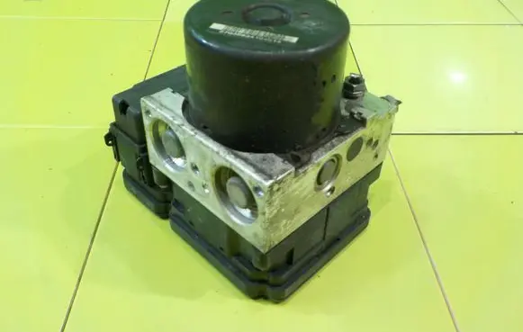 Audi A3 S3 8P ABS Pump 1K0917379BD