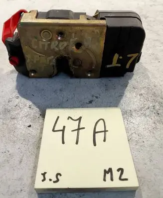 Volkswagen Golf III Front door lock 9135H6