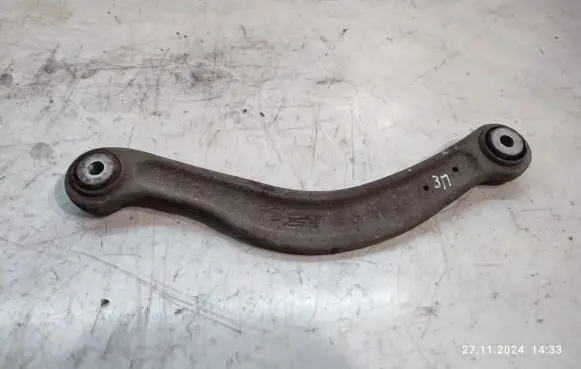 Rear control arm