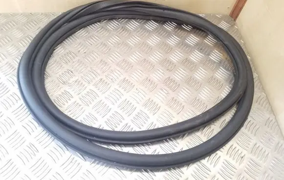Volkswagen Up Rear door rubber seal (on body) 1S4867914C