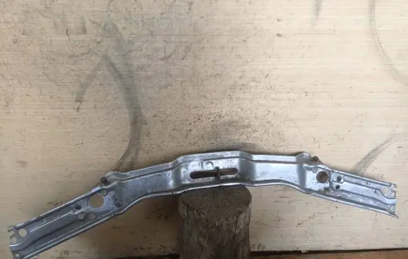 Audi A6 S6 C4 4A Top upper radiator support slam panel