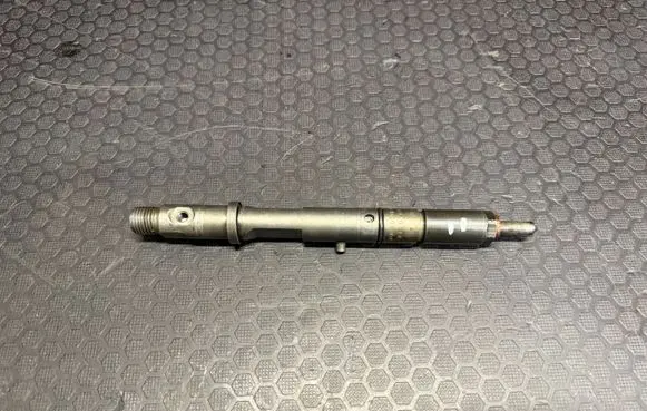 Audi A8 S8 D2 4D Fuel injector 059130201D