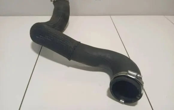 Chrysler Grand Voyager V Intercooler hose/pipe